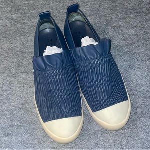 Mercedes Castillo Navy Leather Ruffle Slip-On Sneakers 38 8M